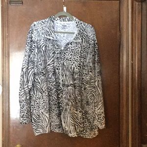 Liz and me sport zipped light weight jacket